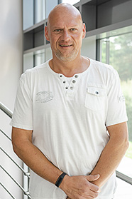 Dirk Bobe
